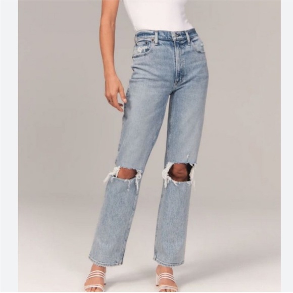 Abercrombie Ultra High Rise 90s Straight Jeans Destroy Light Wash Size 27 / 4 - Picture 1 of 6